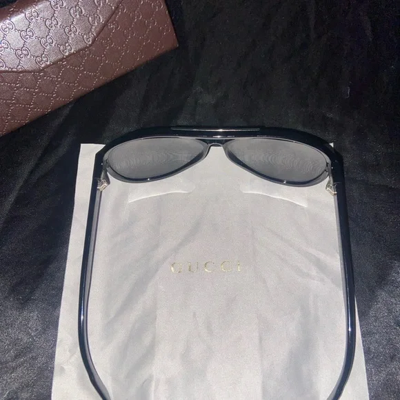 GUCCIMen's Square Acetate Sunglasses with Signature Web authentic!!